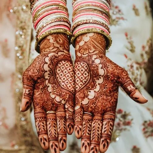 Beautiful Heena Mehendi design on hands at Bristol Beauty Line